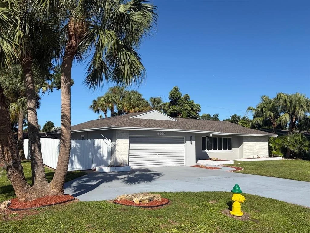 Photo of 4240 PALM TREE BOULEVARD