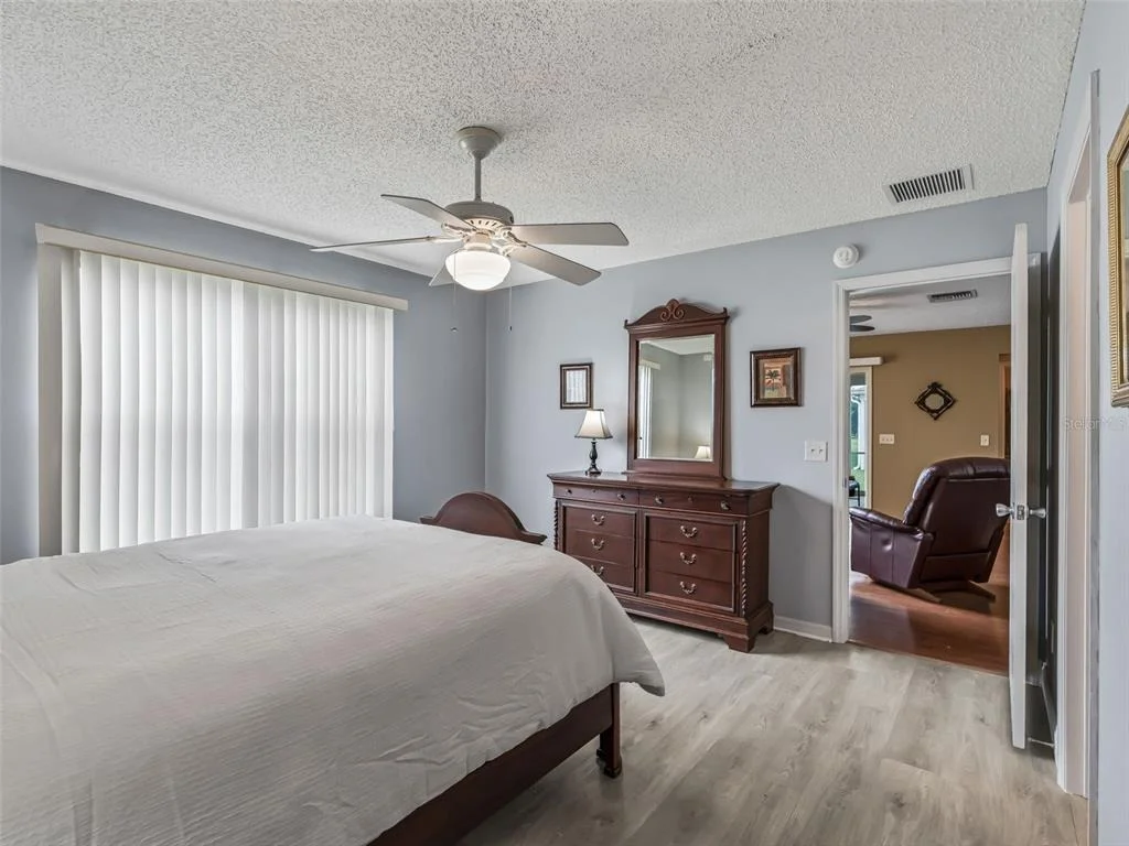 Photo of 897 LIVINGSTON LOOP