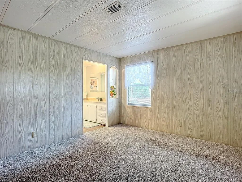 Photo of 807 SWALLOW LANE