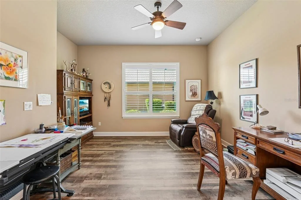Photo of 648 SOUTHLAKE DRIVE