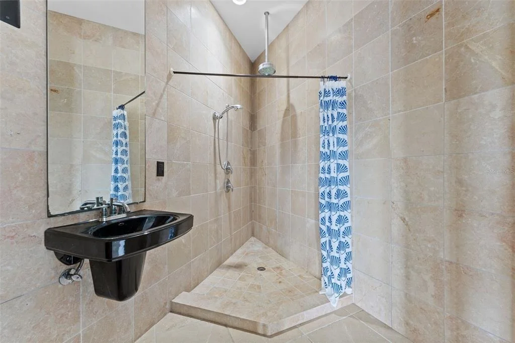 Photo of 4150 DINGMAN DRIVE