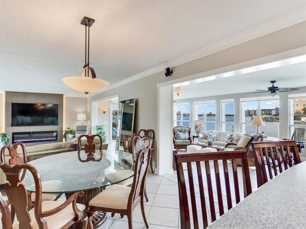 Photo of Unit B at 210 DOLPHIN POINT
