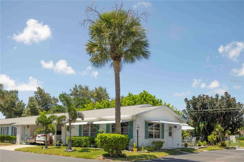 Photo of 6061 CORAL WAY