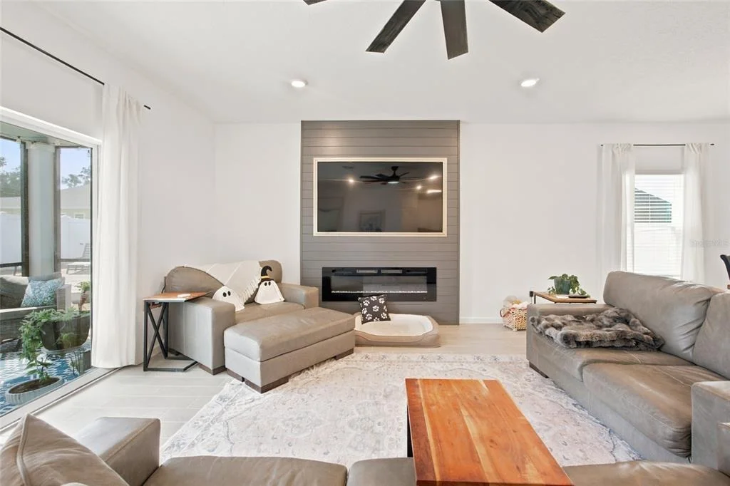 Photo of 551 NW 4TH PLACE