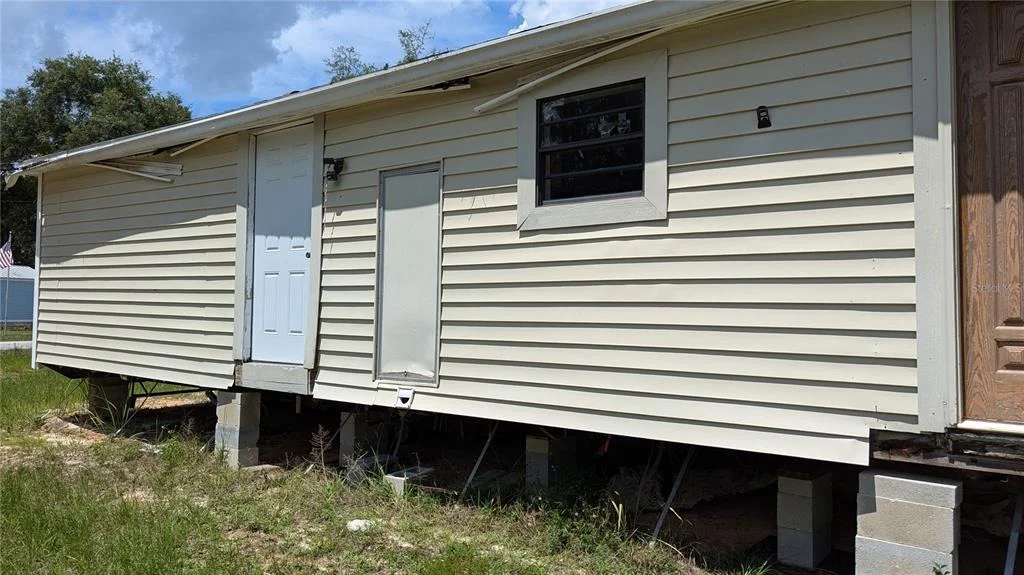 Photo of 16237 SE 58 PLACE