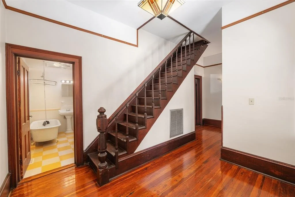 Photo of 306 NE 3RD STREET