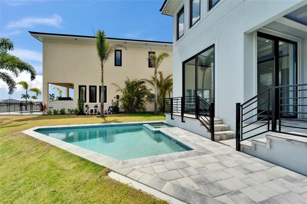 Photo of 6520 SIMONE SHORES CIRCLE