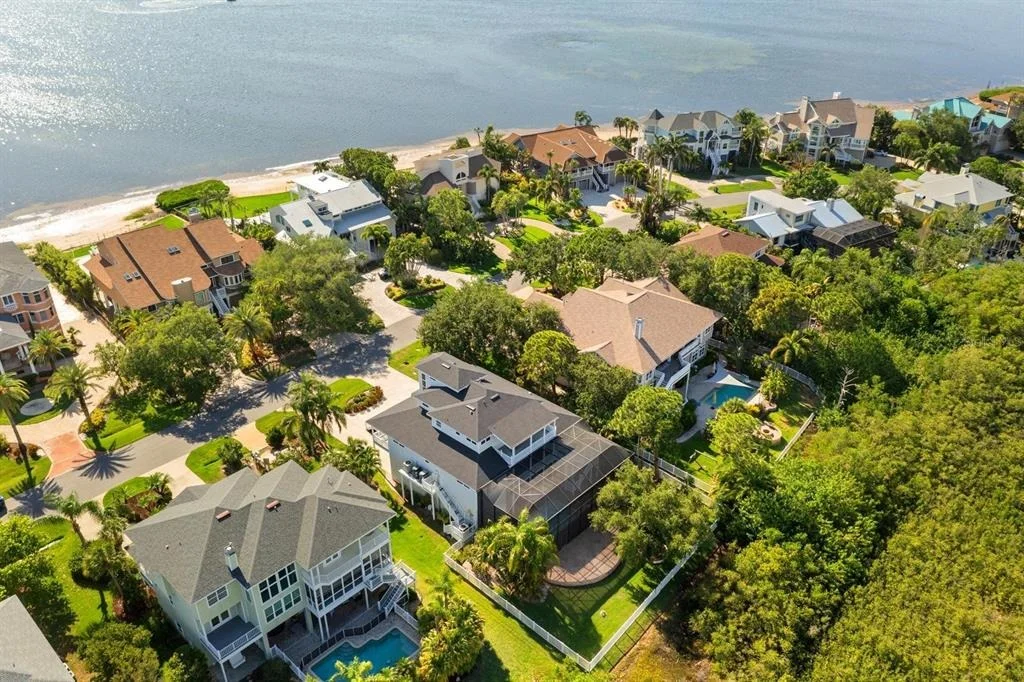 Photo of 921 POINT SEASIDE DRIVE
