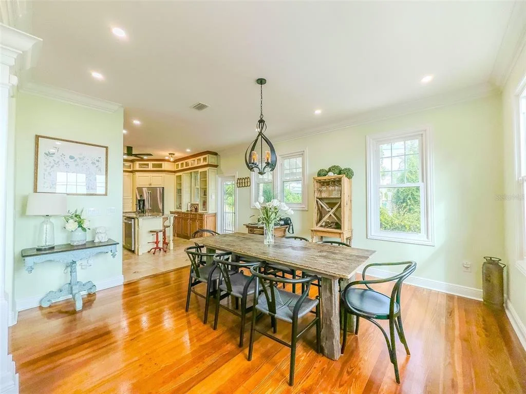 Photo of 4946 HALIFAX DRIVE