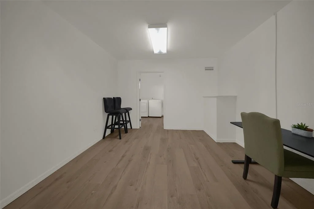 Photo of 9627 HIDDEN OAKS CIRCLE