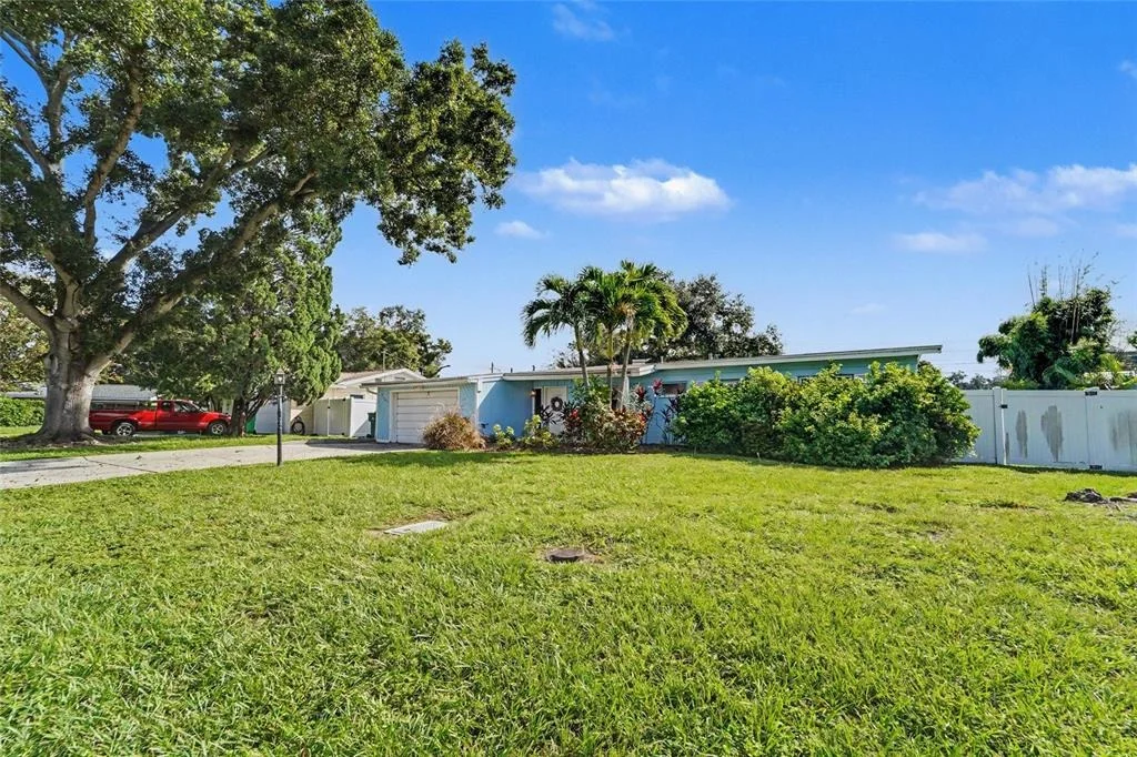 Photo of 8465 RIDGEWOOD CIRCLE
