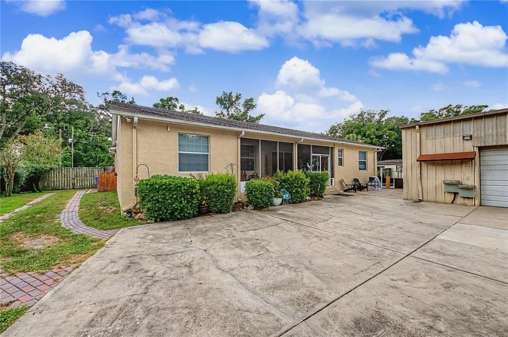 Photo of 2216 PINECREST DRIVE