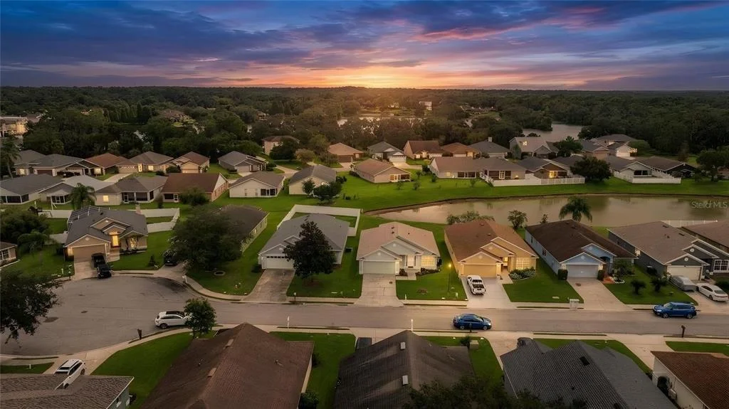 Photo of 6852 SHADOWCAST LANE