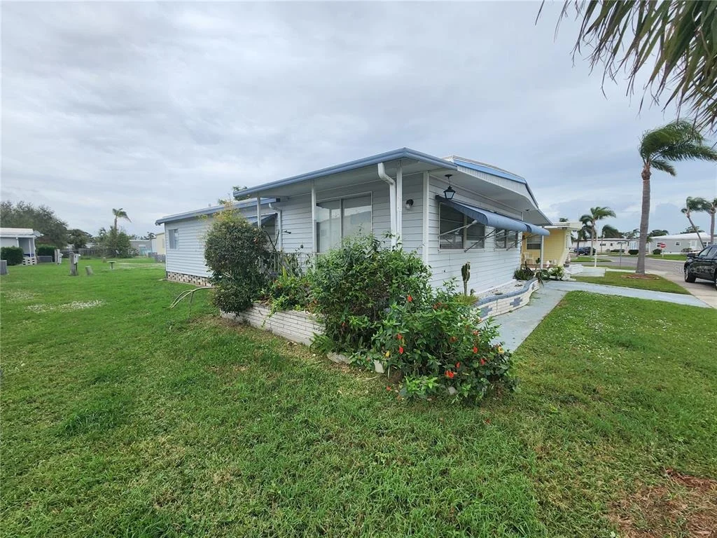 Photo of 5317 CHATEAU LANE