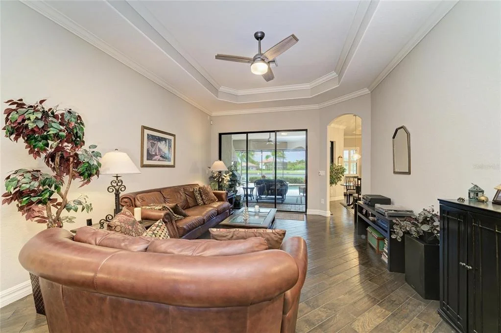 Photo of 5660 CLOVERLEAF RUN