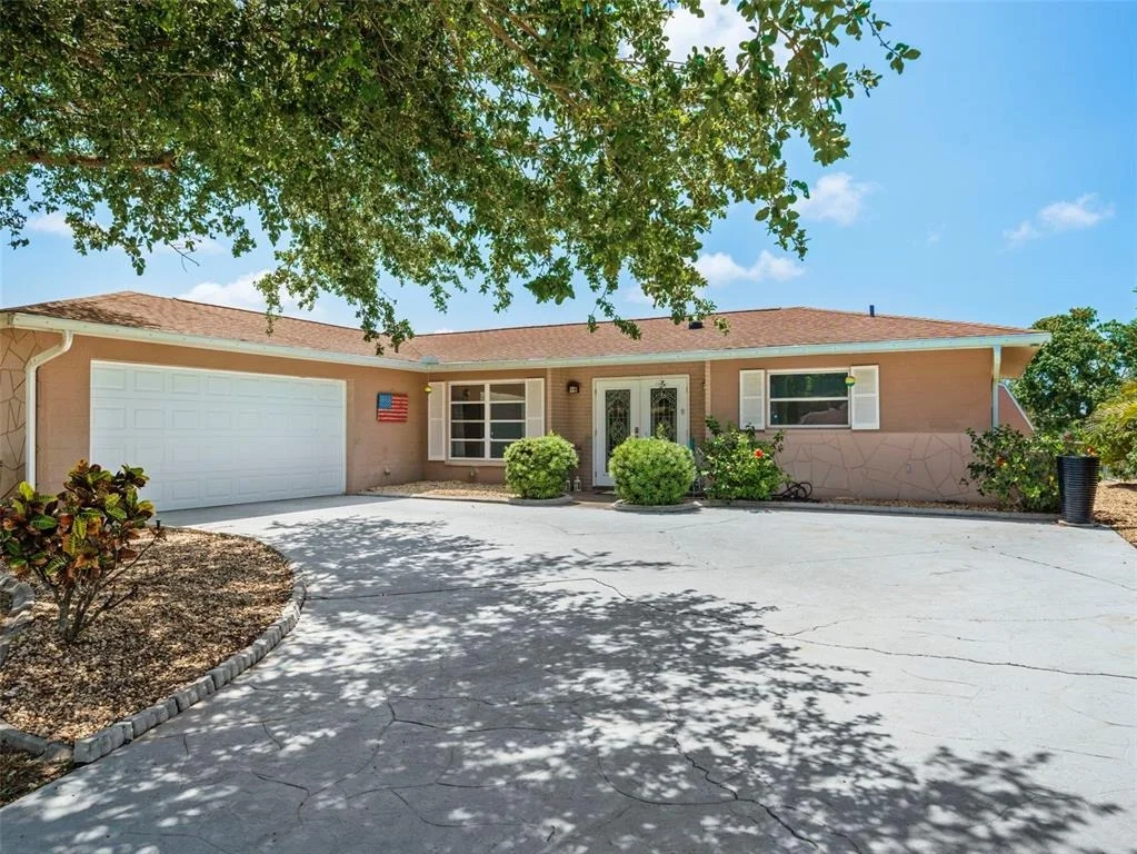 Photo of 1260 LAKESIDE DRIVE