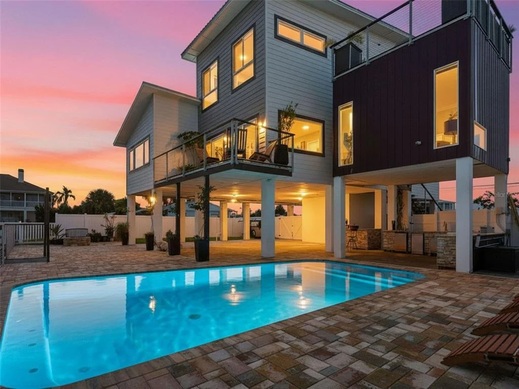 Photo of 3385 GULFVIEW DRIVE