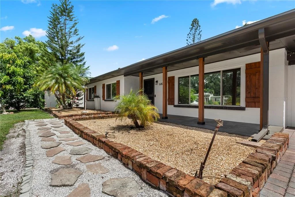 Photo of 6809 WILLOUGHBY LANE