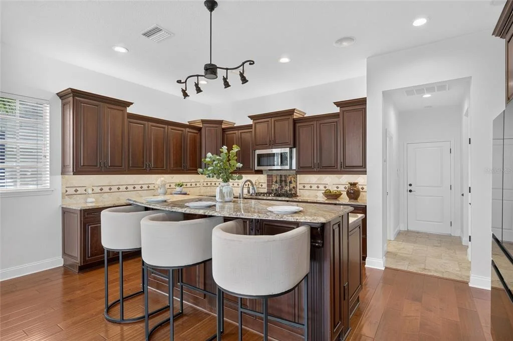 Photo of 715 ISLEBAY DRIVE