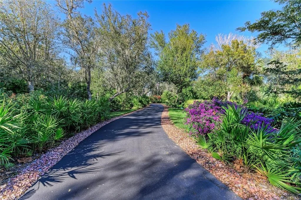 Photo of 39321 WASHINGTON LOOP ROAD