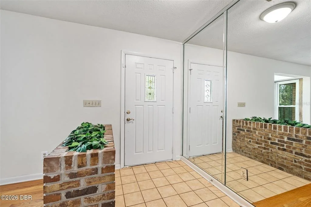 Photo of 7 WATERFRONT COURT