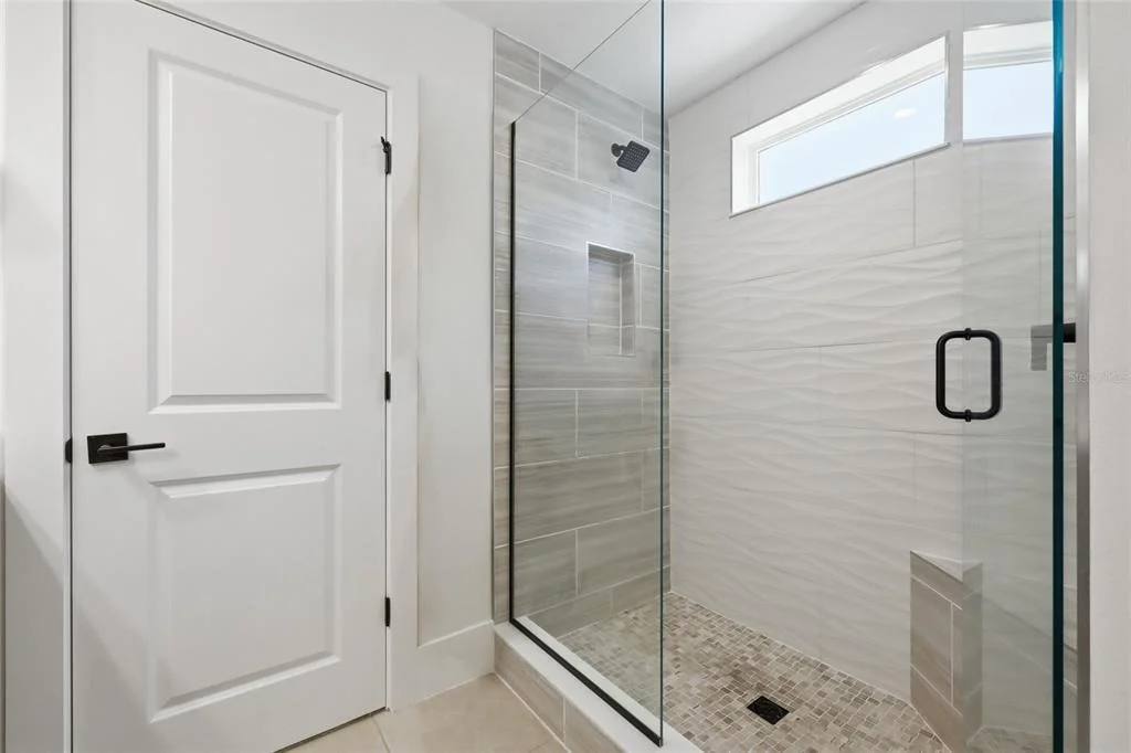 Photo of 1663 CROWNCREST DRIVE