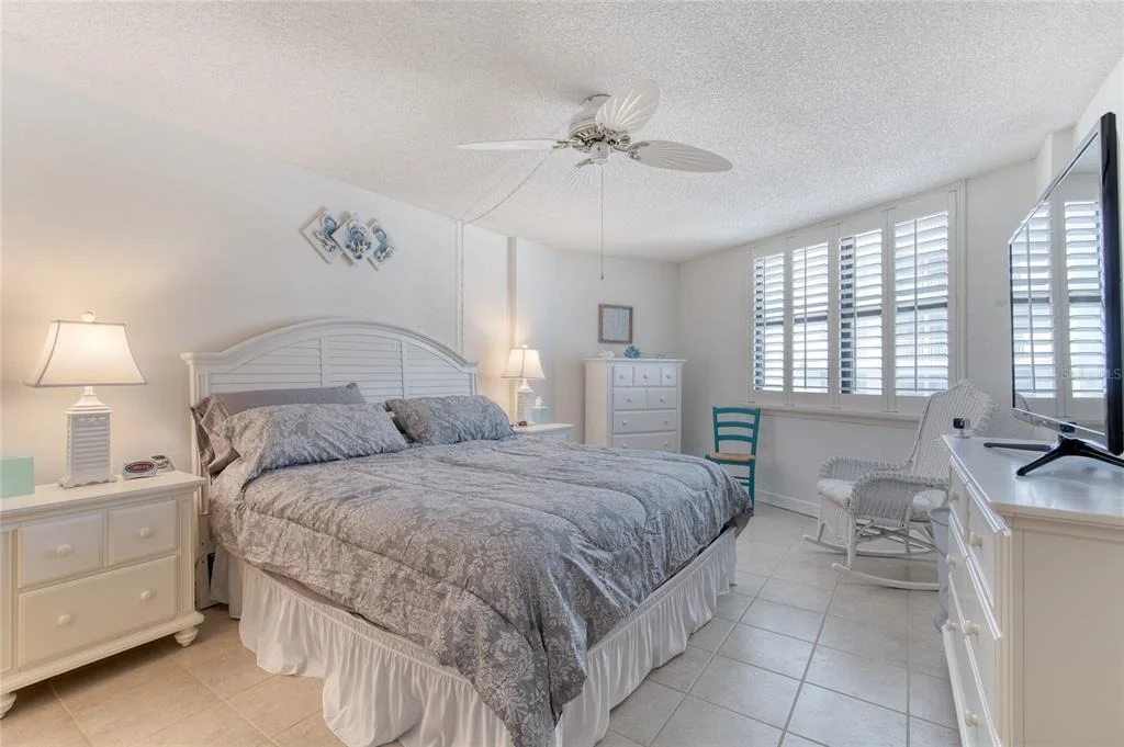 Photo of Unit 609 at 1415 OCEAN SHORE BOULEVARD