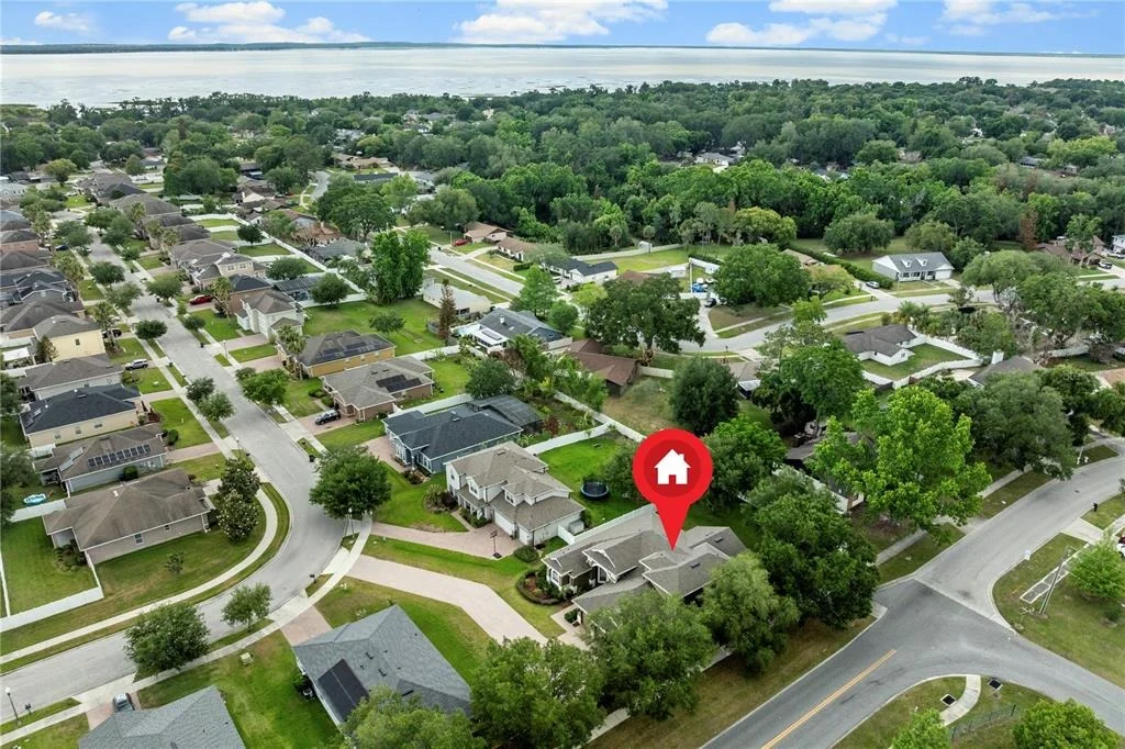 Photo of 925 BAINBRIDGE LOOP