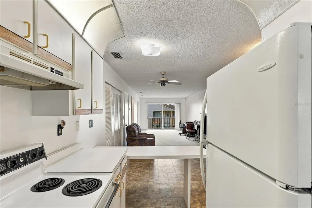 Photo of Unit F13 at 313 DIRKSEN DRIVE