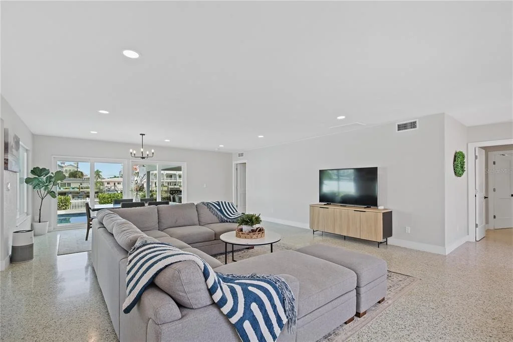 Photo of 136 BAYSIDE DRIVE