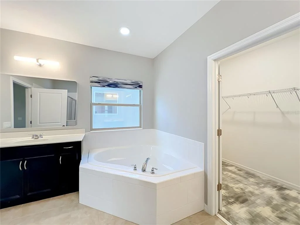 Photo of 8316 LOOKOUT POINTE DRIVE