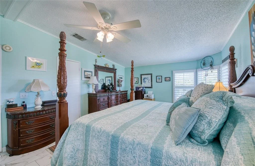 Photo of 214 DOLPHIN DRIVE N
