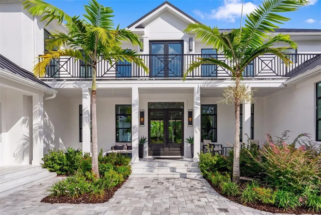Photo of 656 TROPICAL CIRCLE