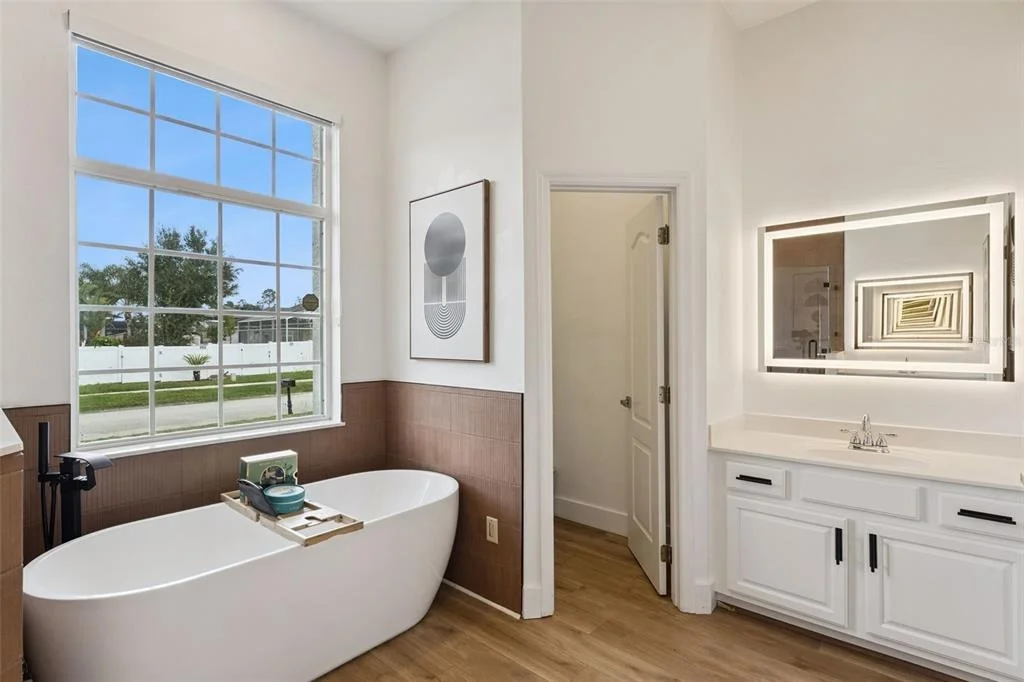 Photo of 111 NOTTINGHAM WAY