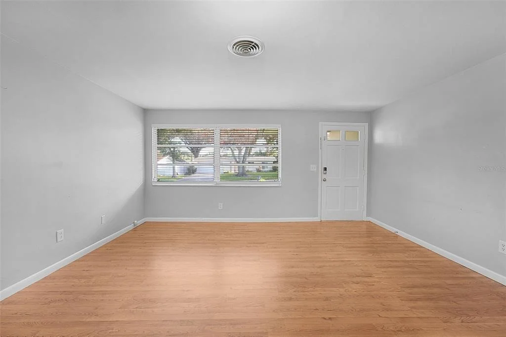 Photo of 1387 BELLEVUE BOULEVARD