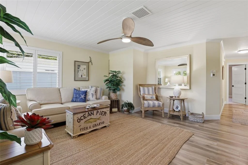 Photo of 707 BEVERLY ROAD
