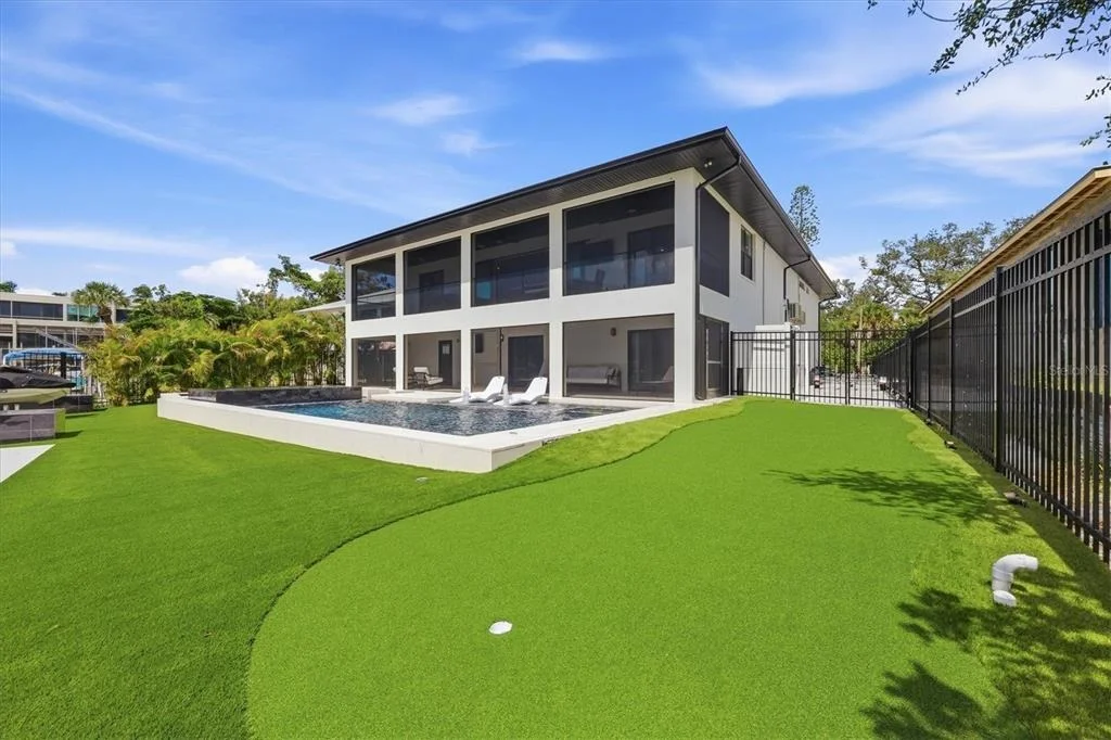 Photo of 3920 ROBERTS POINT ROAD