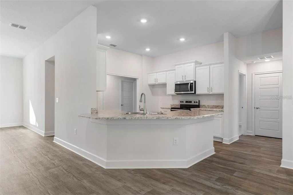 Photo of 98 ROLLING SANDS DRIVE
