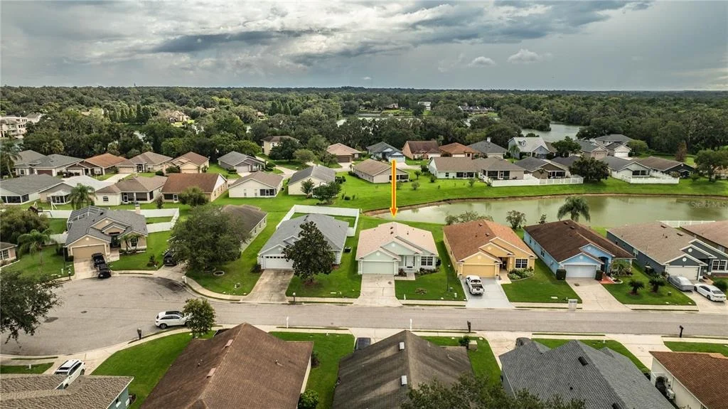 Photo of 6852 SHADOWCAST LANE
