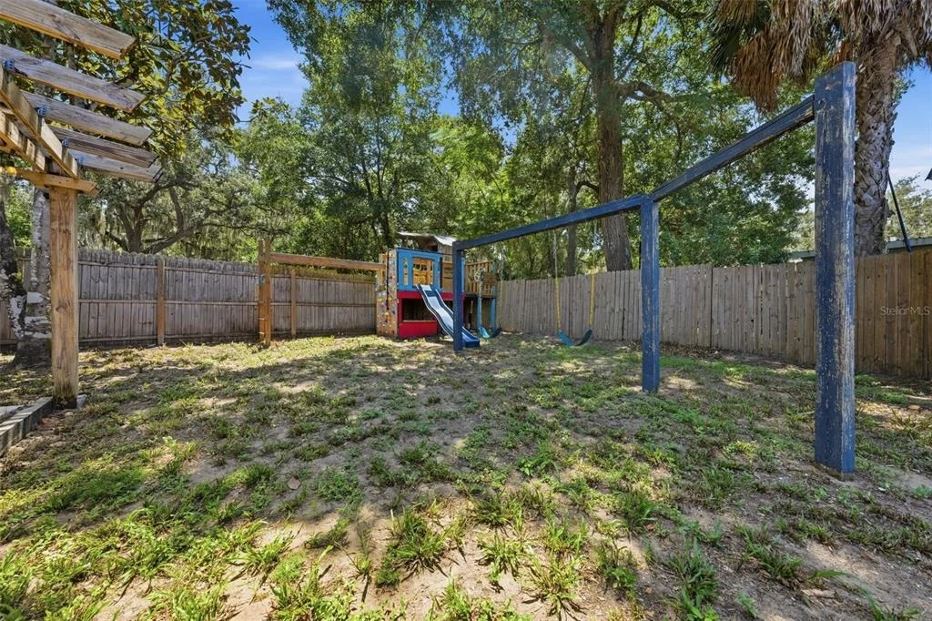 Photo of 3104 GARDEN ROAD