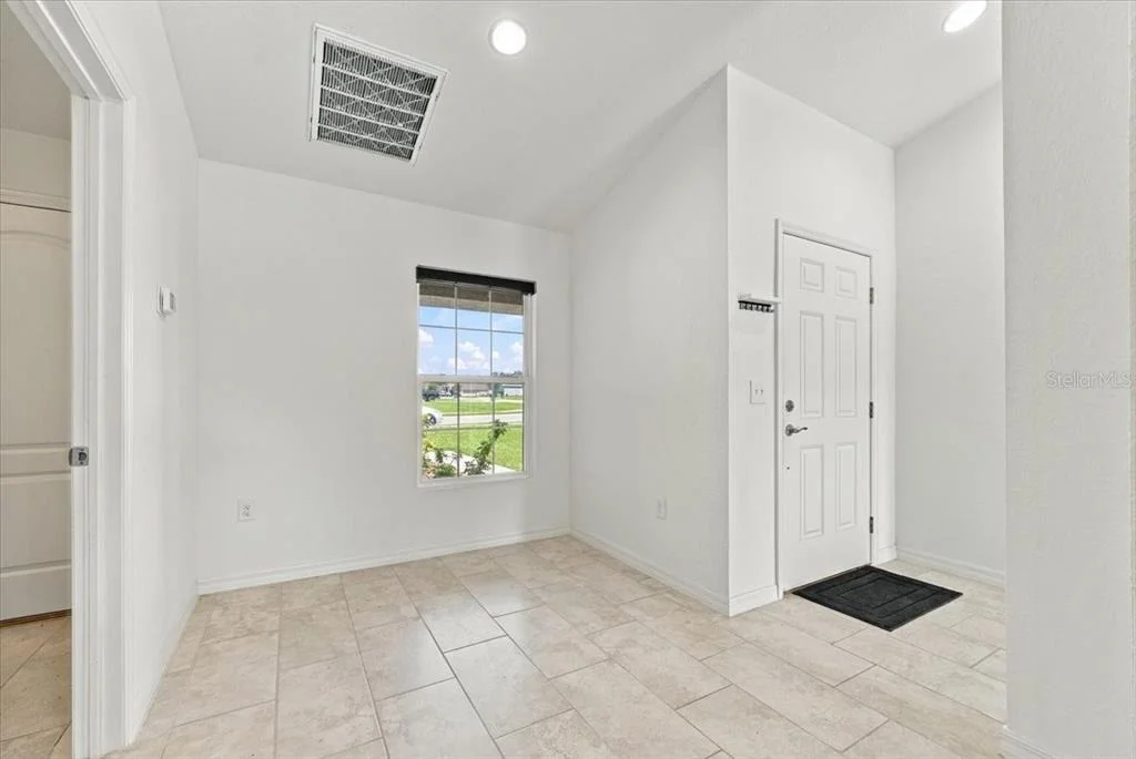 Photo of 912 LOCHLAND LOOP