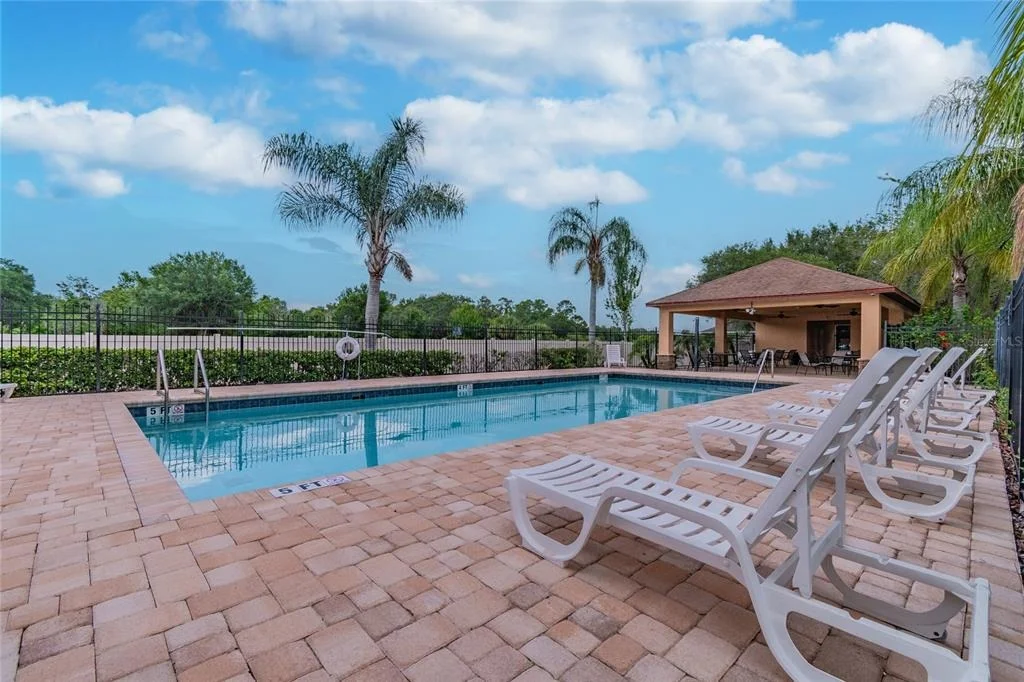Photo of 915 WINDTON OAK DRIVE