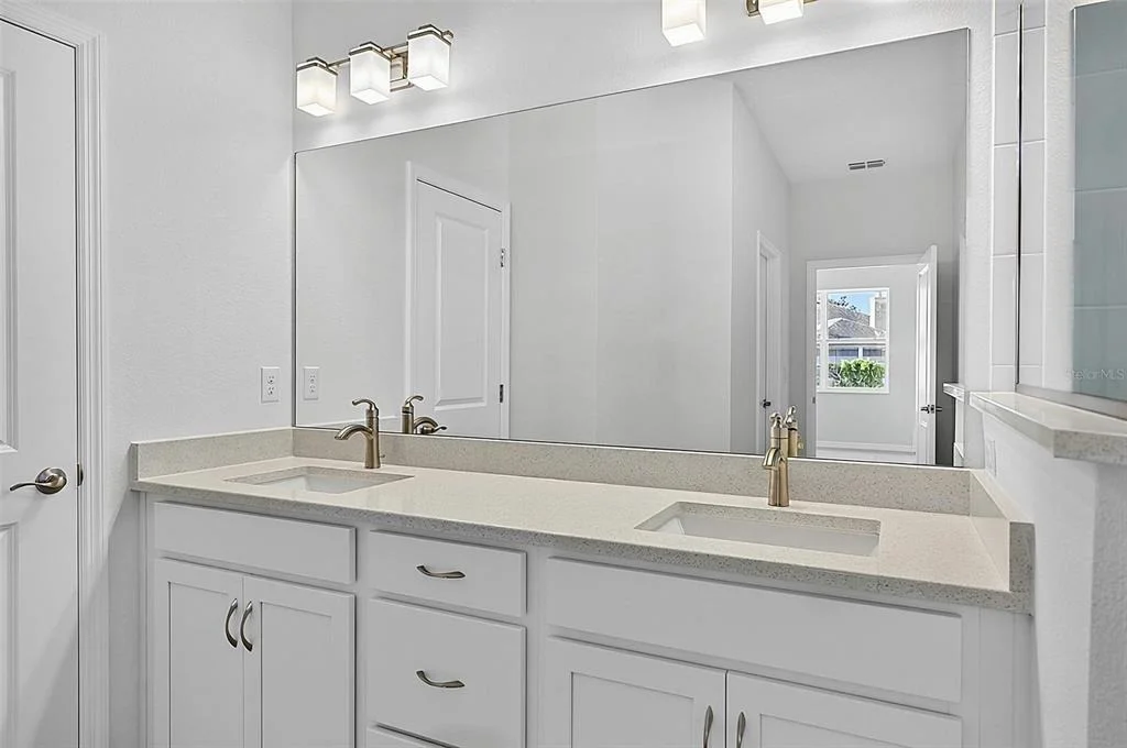 Photo of 10 PERSIMMON DRIVE