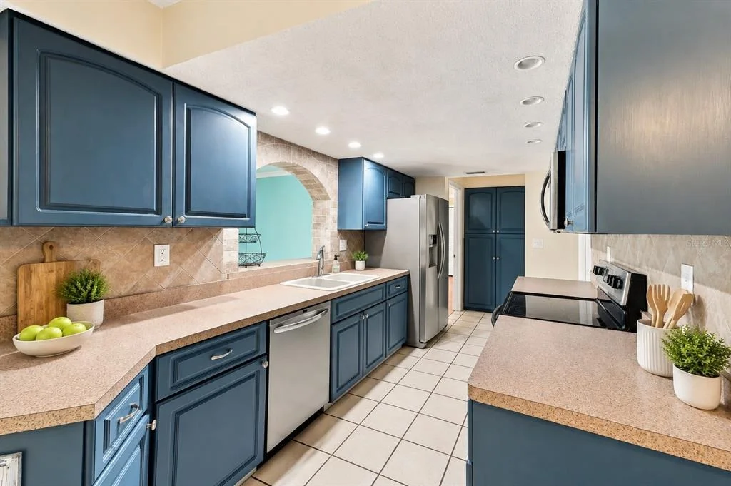 Photo of 2069 KINGFISHER DRIVE