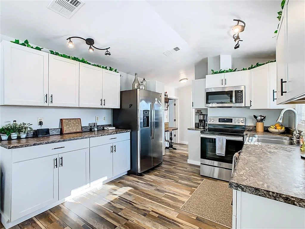 Photo of 446 PINE LOOP