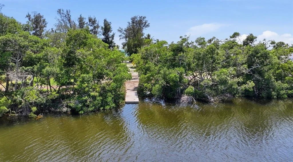 Photo of 7723 SANDERLING ROAD