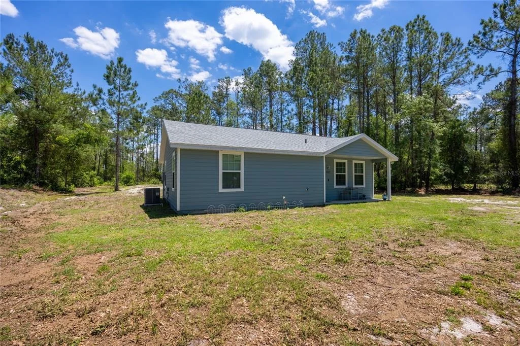 Photo of 9025 SE COUNTY ROAD 221