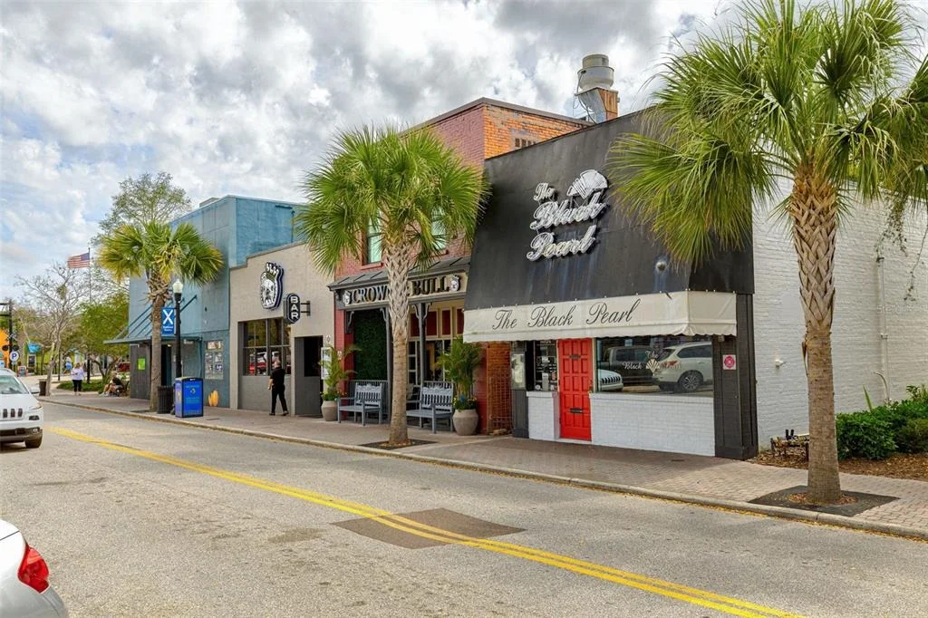 Photo of 200 BROADWAY