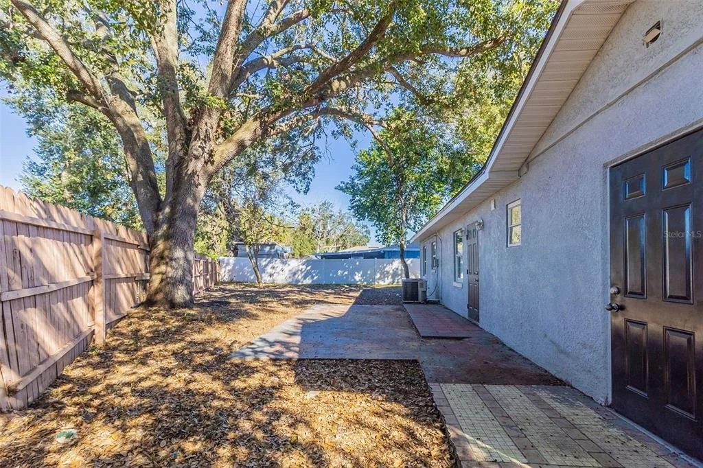Photo of 4933 BALBOA DRIVE