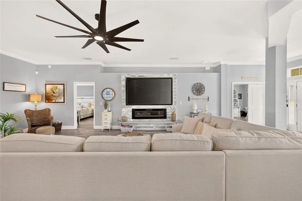 Photo of 6943 SE 11TH PLACE